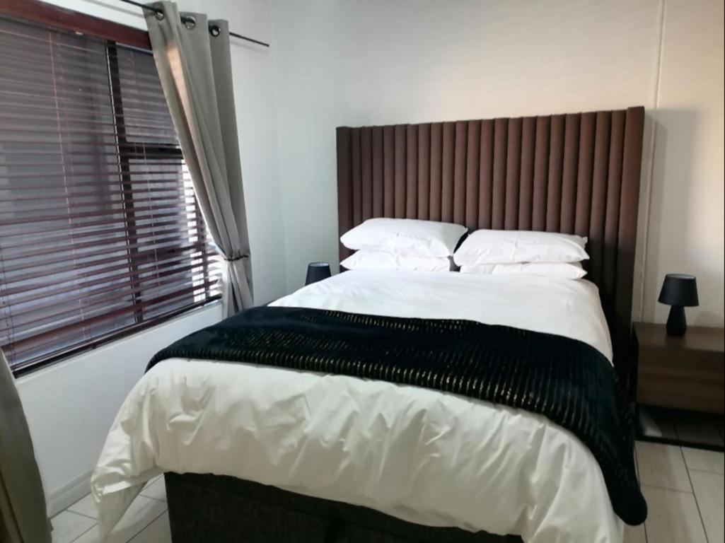 Emabheleni Executive Suites Westpoint Johannesbourg Chambre photo
